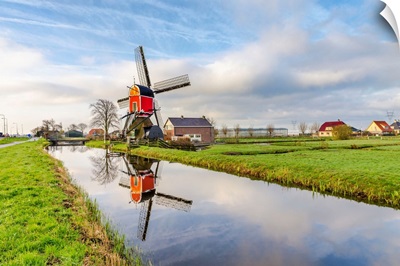 Netherlands, Benelux, Hoorn, Windmill On A Thatched House In The Countryside