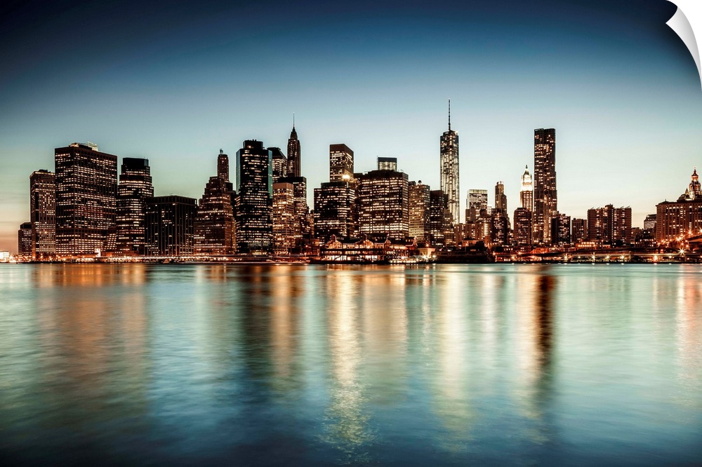 USA, New York City, Brooklyn, City skyline.