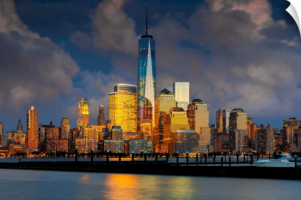 USA, New York City, Hudson, Manhattan, Lower Manhattan, One World Trade Center, Freedom Tower, Skyline from New Jersey.