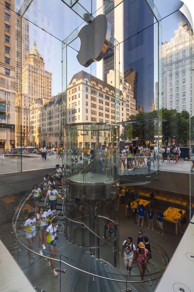 New York City, Manhattan, Apple Store on 59 Street and Fifth Avenue.