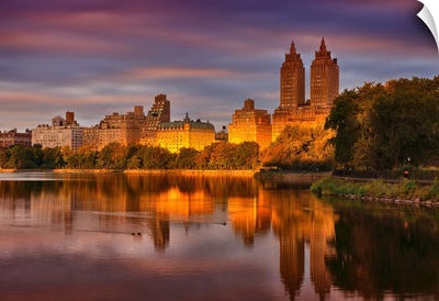 New York City, Manhattan, Central Park, Reservoir and the Eldorado Apartments