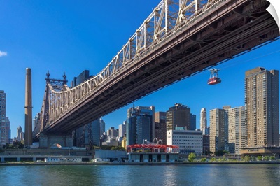 NYC, Manhattan, Queensboro Bridge, and Roosevelt Island Tram