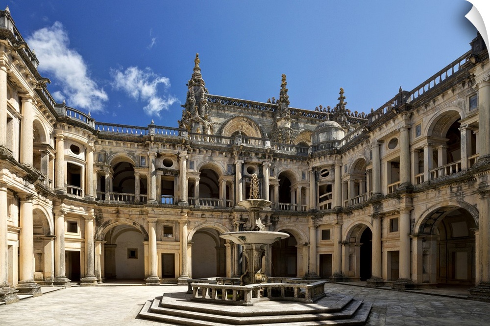 Portugal, Santarem, Tomar, Ribatejo, Knights Templar, A cloister fountain in the Convento de Cristo convent.