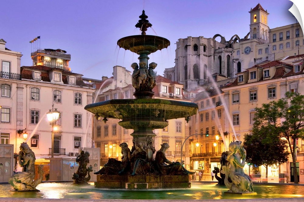 Portugal, Lisbon, Baixa, Rossio, Praca Dom Pedro IV, Baroque fountain