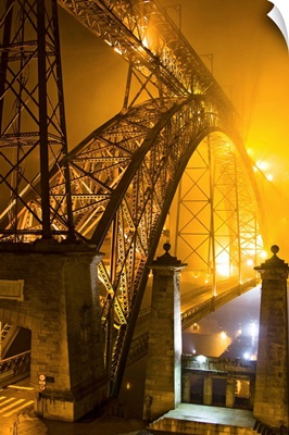 Portugal, Porto, Dom Luis Bridge in a misty night
