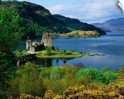 Scotland, Highlands, Eilean Donan Castle