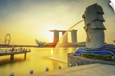 Singapore City, Merlion fountain at dawn, Marina Bay Sands in the background