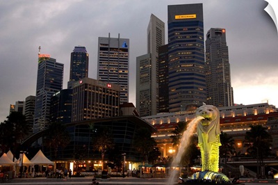 Singapore, Merlion statue and skyline