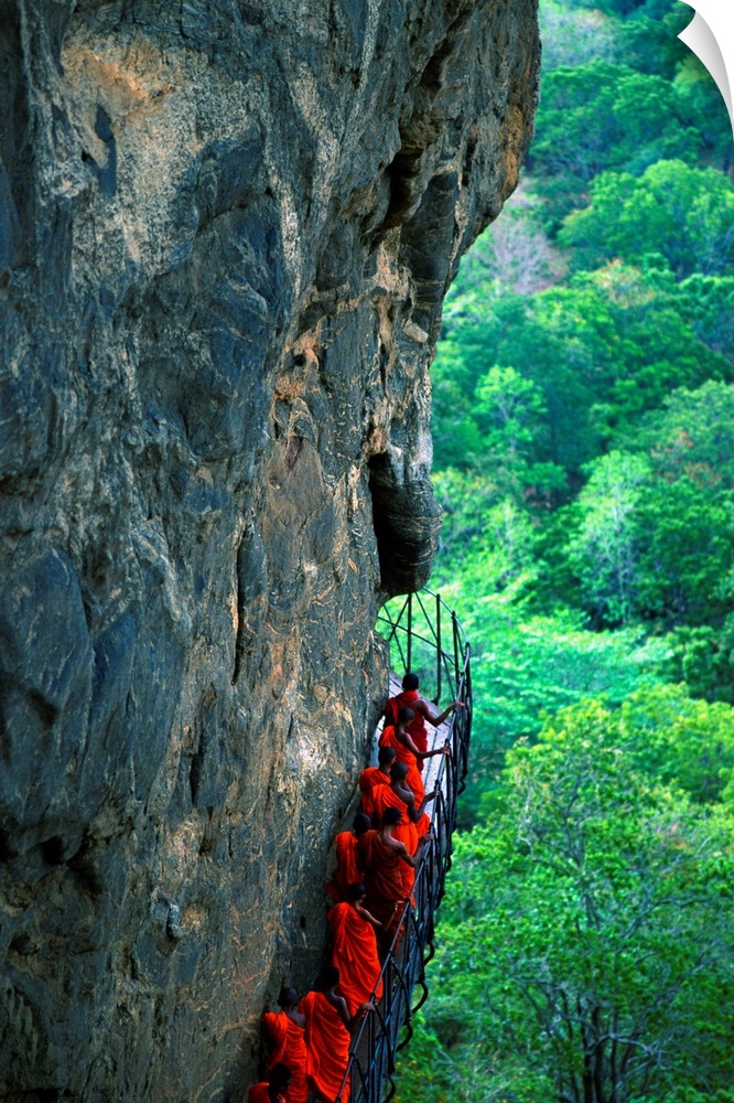 Sri Lanka, Sigiriya, path to Sigiriya fortress, Buddhist monks