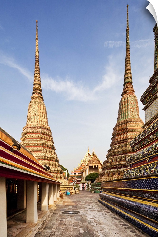 Thailand, Thailand Central, Bangkok, Wat Pho, Temple of the Reclining Buddha.