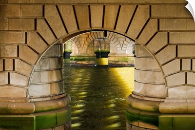UK, Scotland, Glasgow, King George V Bridge on Clyde river
