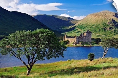 UK, Scotland, Highlands, Loch Awe, Kilchurn Castle