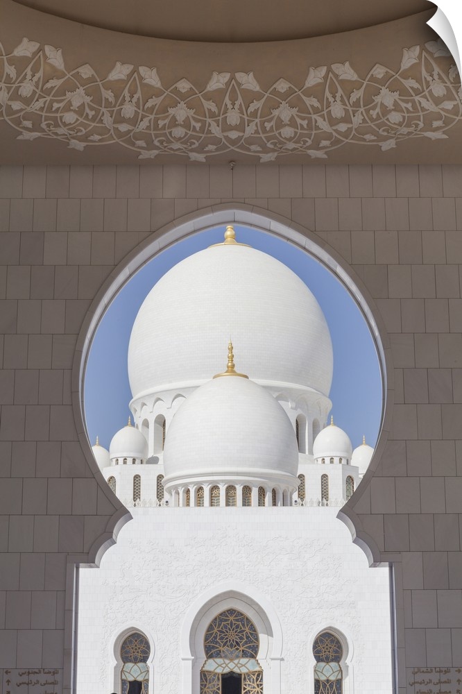 United Arab Emirates, Emirate Abu Dhabi, Abu Dhabi, Grand Mosque entrance.