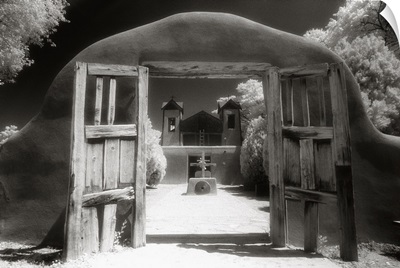 United States, New Mexico, El Santuario de Chimayo, entrance