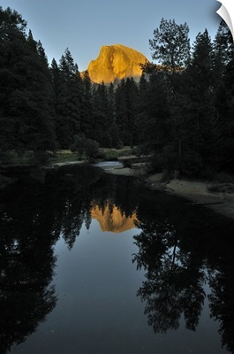 USA, California, Yosemite National Park, Half Dome Mountain and Merced River
