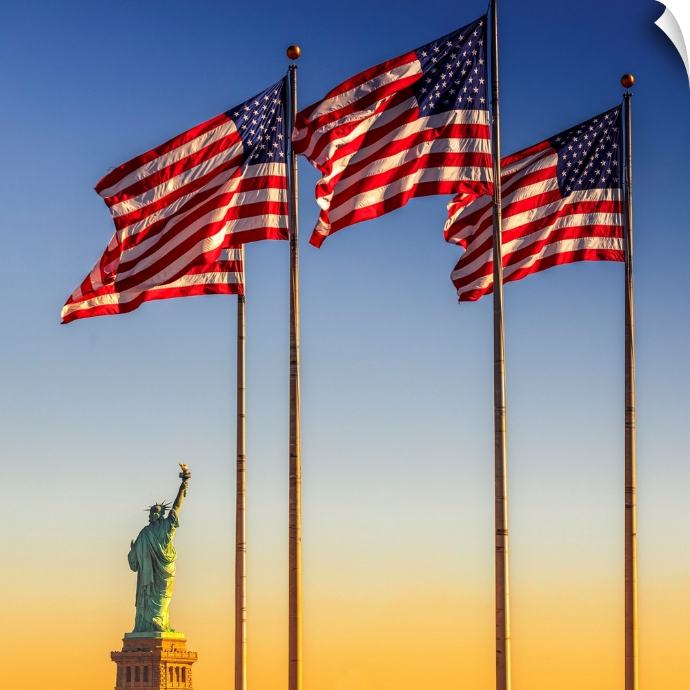 USA, New York City, Manhattan, Lower Manhattan, Liberty Island, Statue of Liberty, Statue of Liberty andAmerican Flags.
