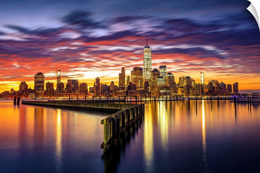 USA, New York City, Manhattan, Lower Manhattan skyline with One World Trade Center and Freedom Tower from New Jersey, at s...