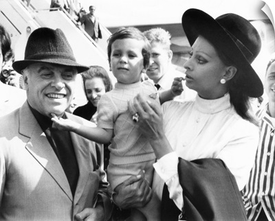 Carlo Ponti, Jr. arrives in New York with his famous parents