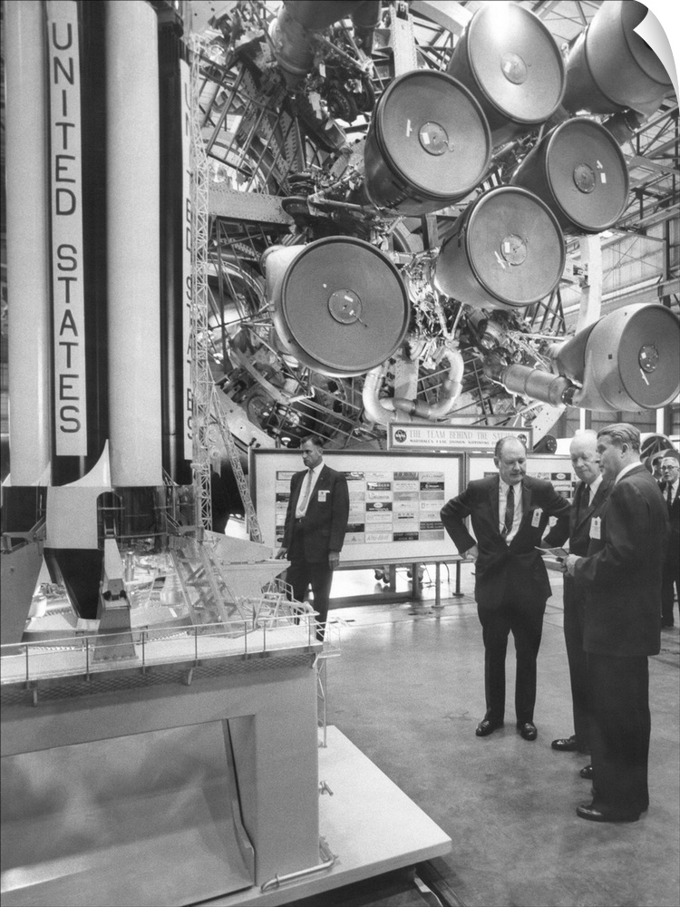 Eisenhower and Director Werhner von Braun talk in the Fabrication and Assembly Engineering Division. Sept. 8, 1960. Presid...