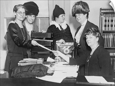 Executive committee of the National League of Women Voters in 1924
