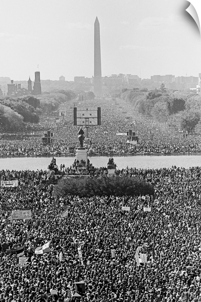 Marchers on the National Mall during the Million Man March, in view towards the Washington Monument. Oct. 16, 1995. Louis ...