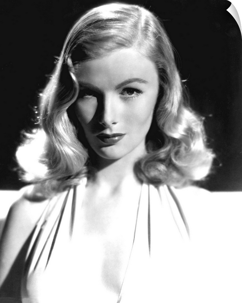 Vintage black and white photograph of actress Veronica Lake.