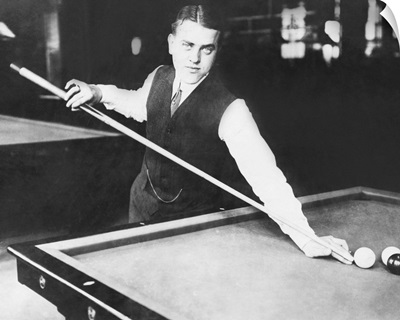 Willie Hoppe, carom billiards champion in 1912