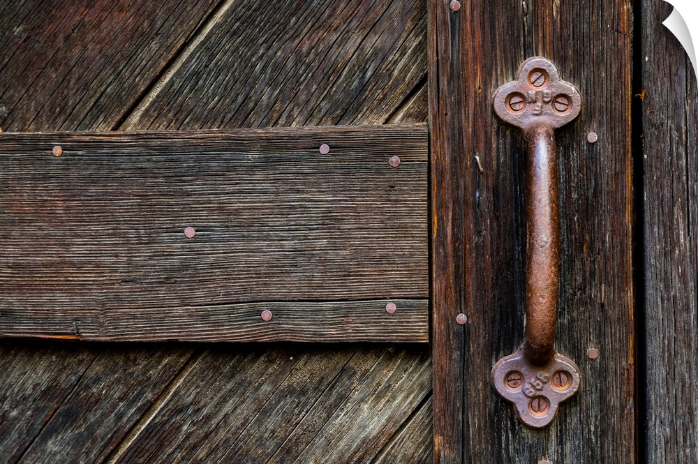 Old wooden door and handle - Washington, Spokane
