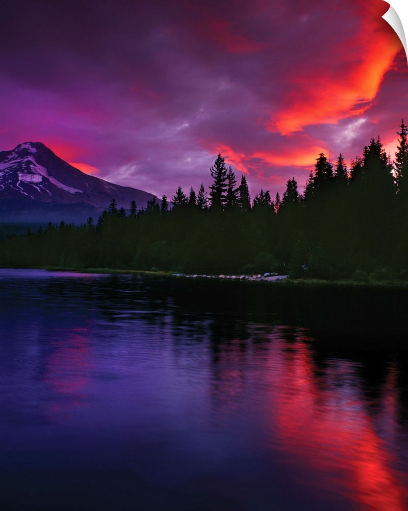 Fiery sunset illuminating the clouds above Mount Hood.