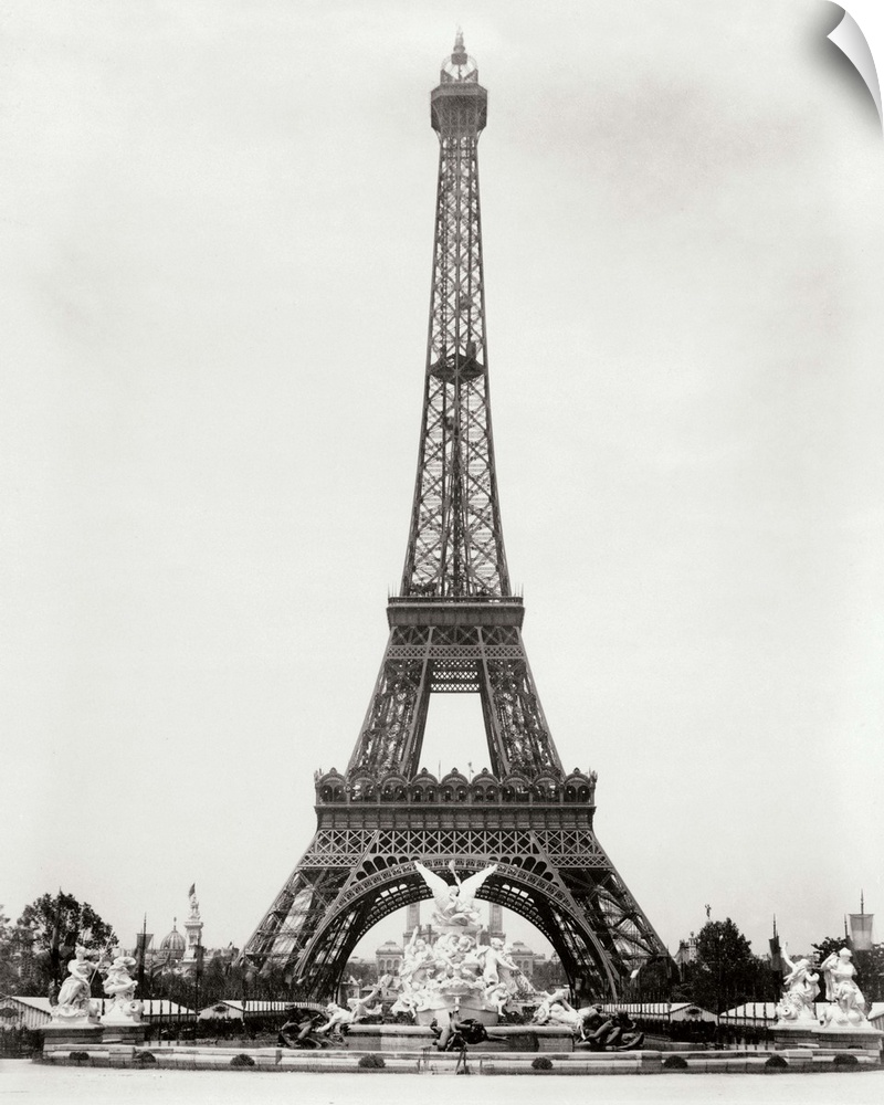 A vintage photograph of the Eiffel Tower in Paris.