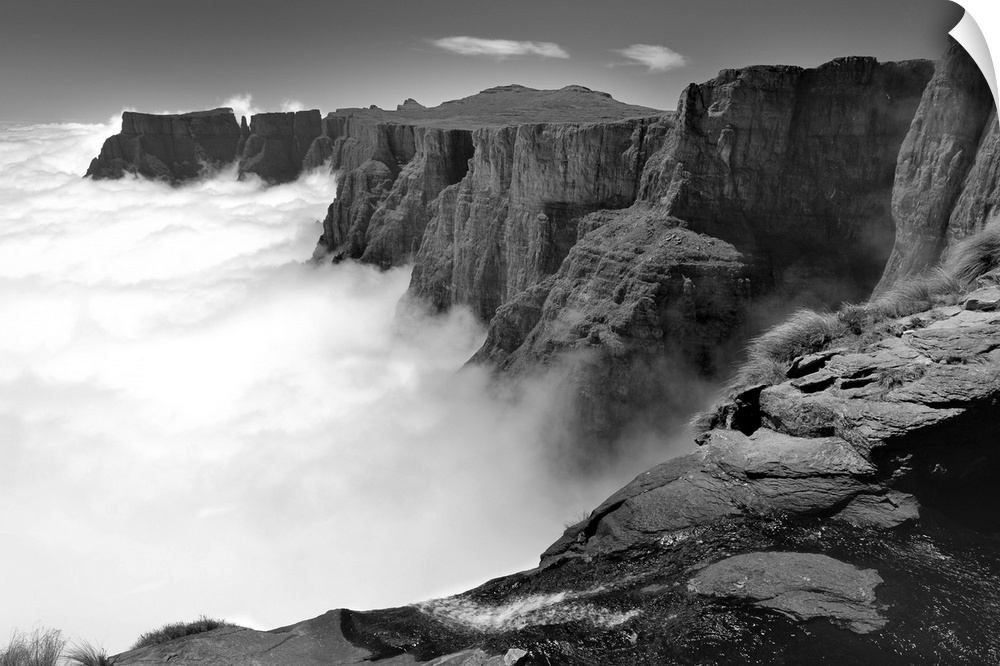 High angle view black and white view of Amphitheatre range with Tugela Falls in foreground, Drakensberg uKhahlamba Nationa...