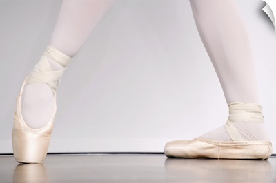 Ballerina in pointe shoes