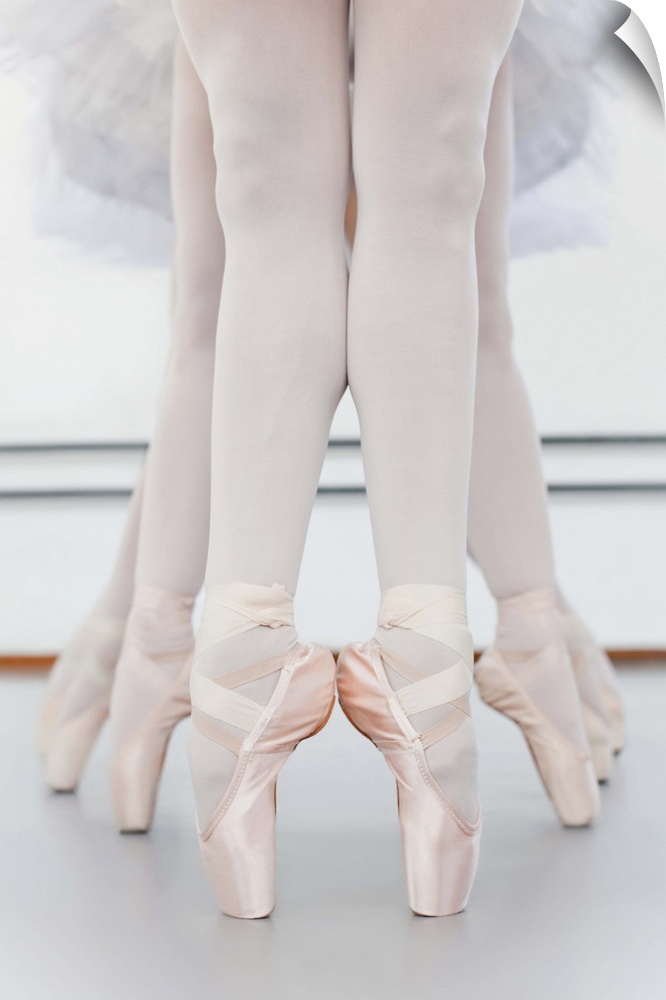 Ballet dancersA feet on pointe