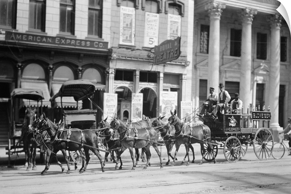 ca. 1900, Houston, Texas, USA --- Budweiser Beer Wagon --- Image by .. Photo Collection Alexander Alland, Sr./CORBIS