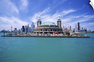 Chicago, Navy Pier and Chicago skyline from Lake Michigan