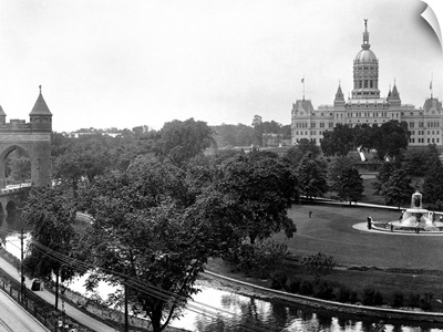 Connecticut State Capitol And Bushnell Park