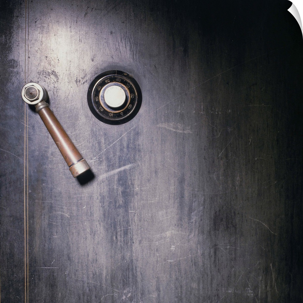 Door of safe, Close-up of handle and dial