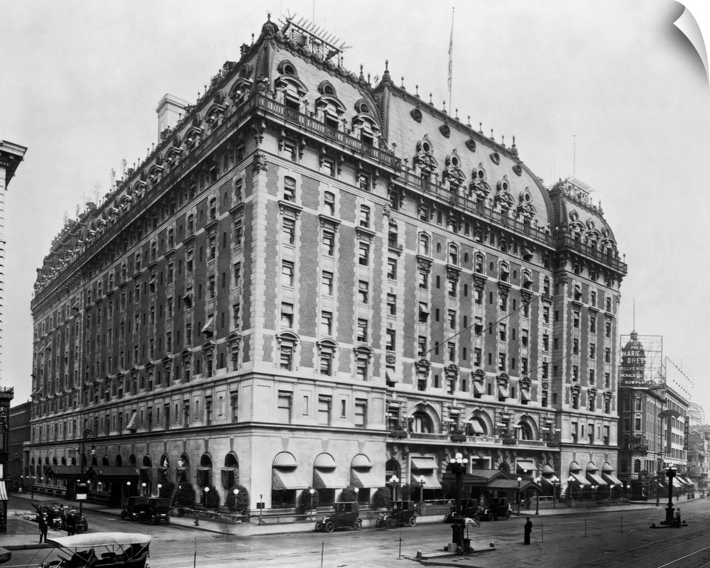 Located at 225 Broadway, the Astor House Hotel Hotel provided New York's premiere lodging when it opened in 1834 , with ba...