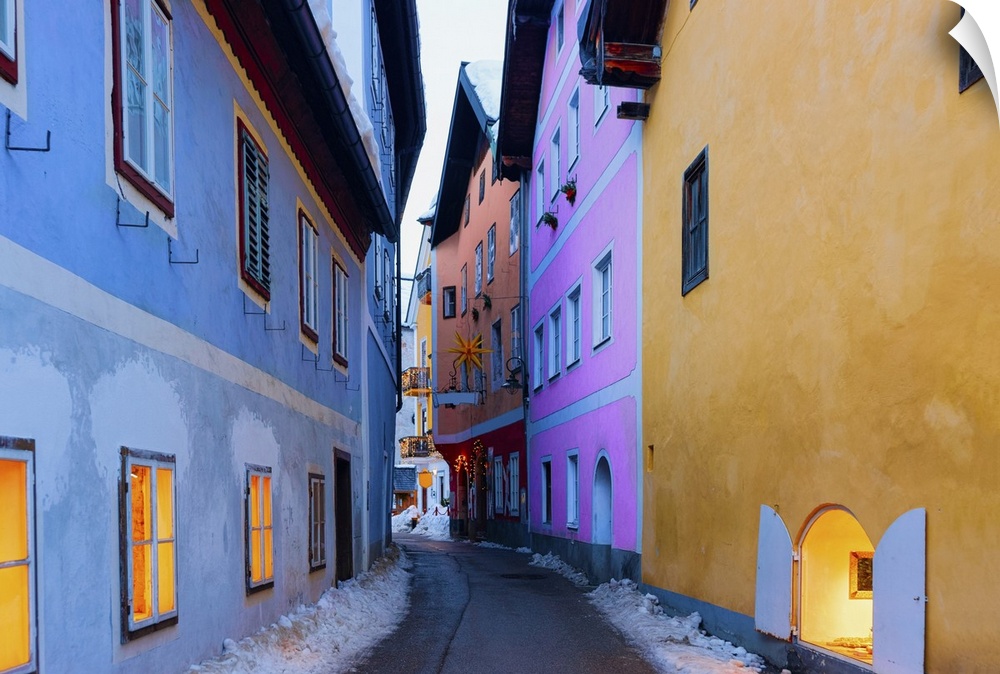 Houses on Narrow street in Hallstatt near Salzburg in Austria, Europe in Winter.