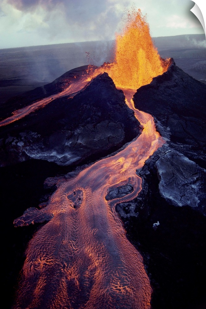Puu Oo, the easternmost of Kilauea's volcanic vents, spews molten lava.