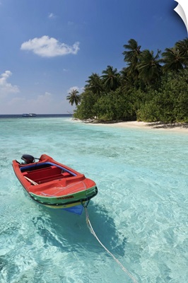 Row boat in the Kuda Bandos Island, Male Atoll, Maldives