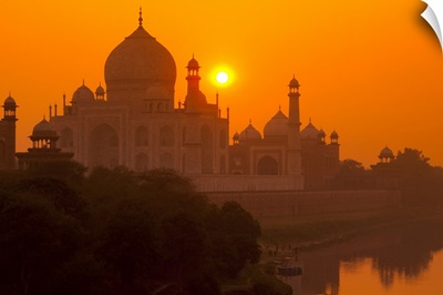 Sunset at Taj Mahal
