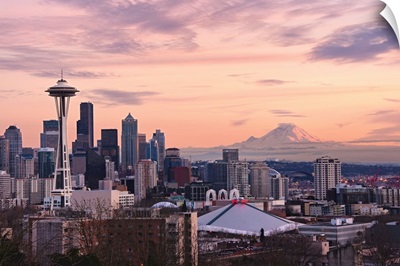 Sunset view of downtown Seattle and Mount Rainier in distance