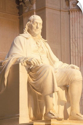 USA, Philadelphia, Benjamin Franklin statue at Franklin Institute