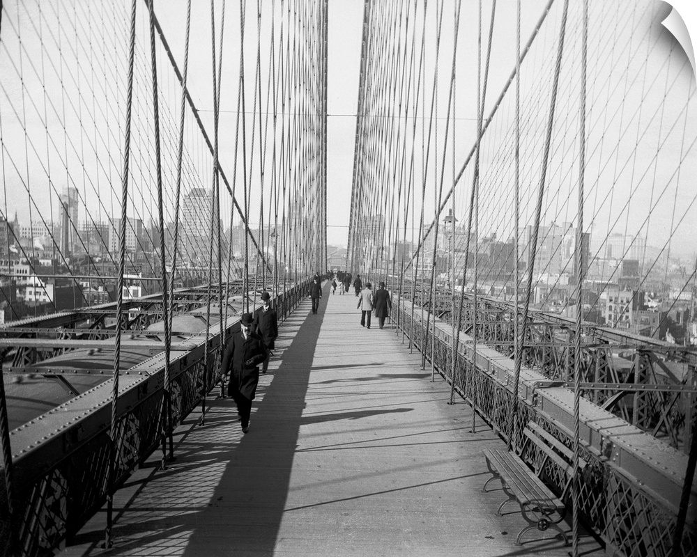 Brooklyn Bridge walkway towards Manhattan.