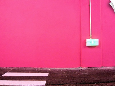 Wall painted in pink, level 0 of the parking lot of the Beaulieu shopping mall