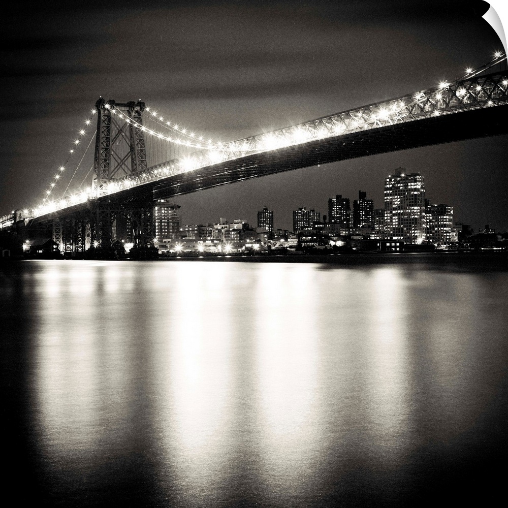 Williamsburg bridge in New York City at night.