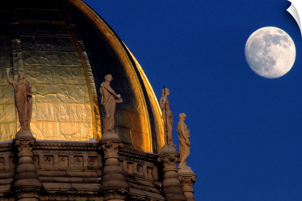 Capitol dome with moon, Hartford, Connecticut