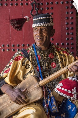 Africa, Morocco, Marrakesh, Medina,  A gouda musician