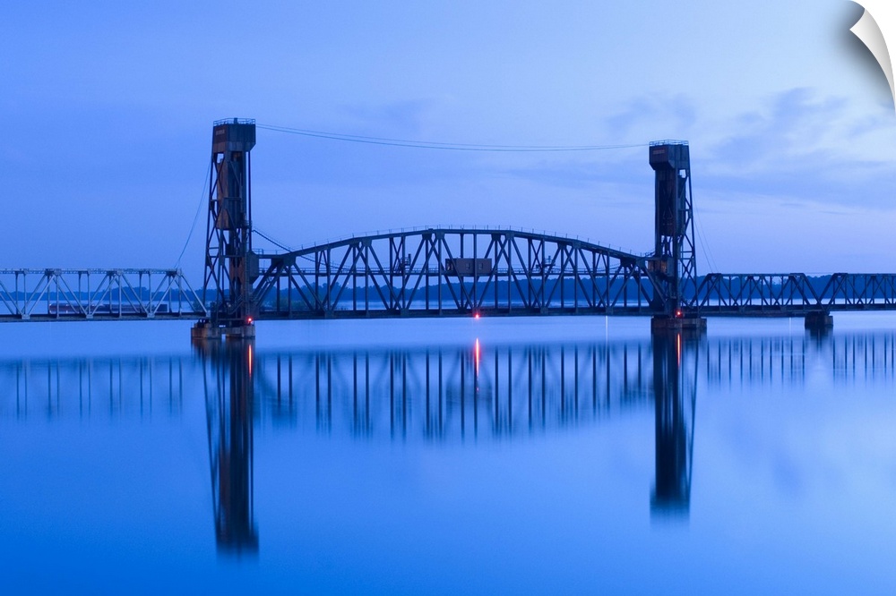 Alabama / Decatur / Old Southern Railway Bridge / Lift Bridge / 1833 Construction / Tennessee.River / Dawn / Blue